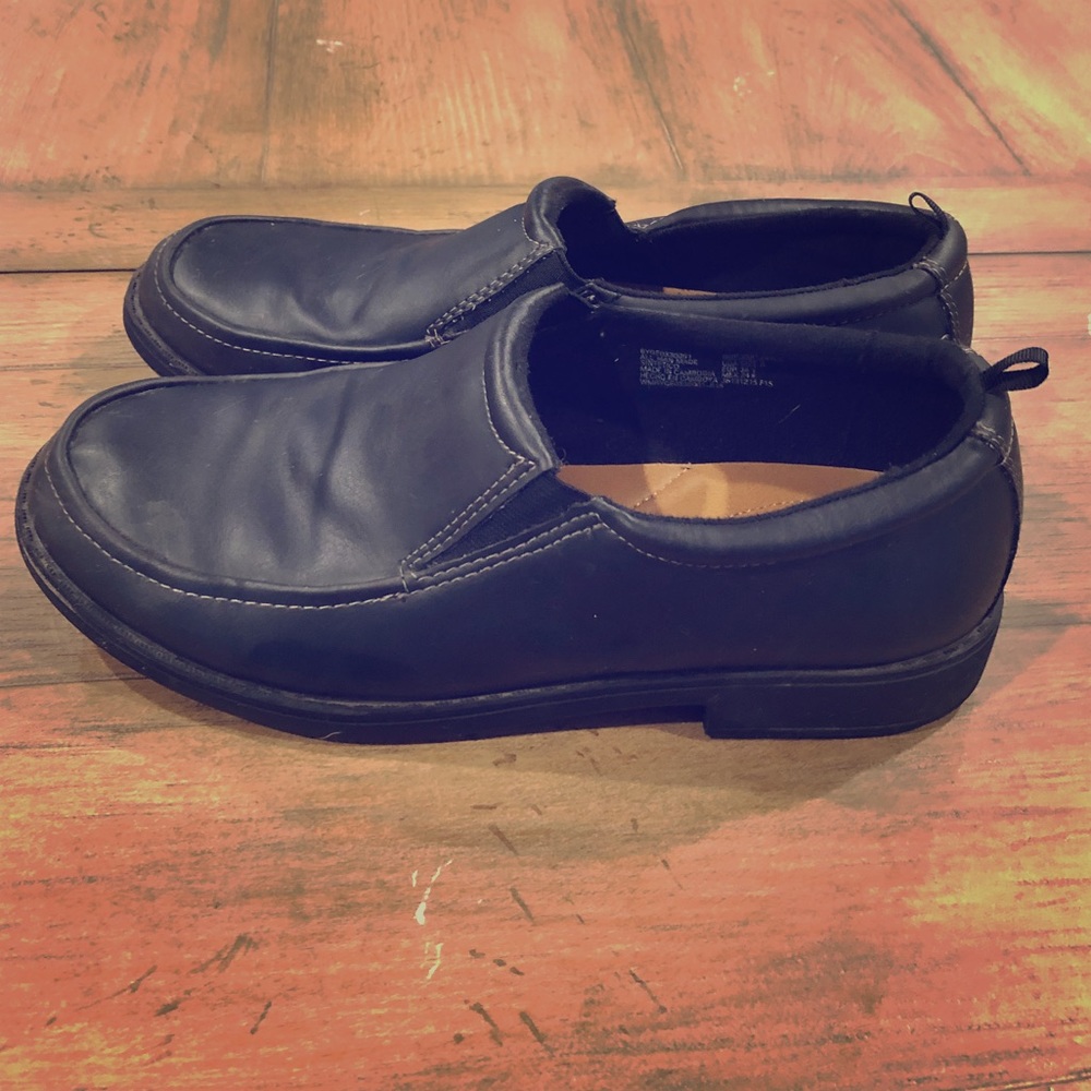 **CLOSEOUT**  Boys dress shoes